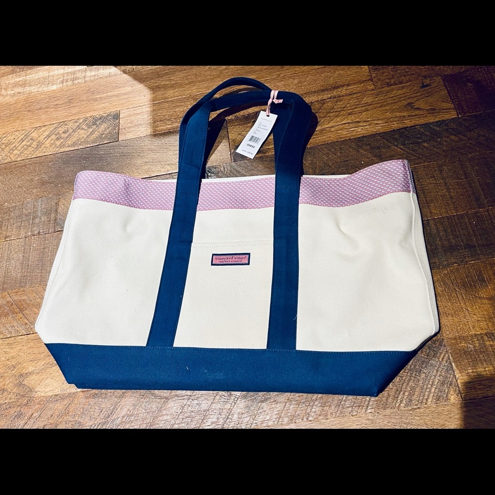 NWT Vineyard Vines Large Tote $168